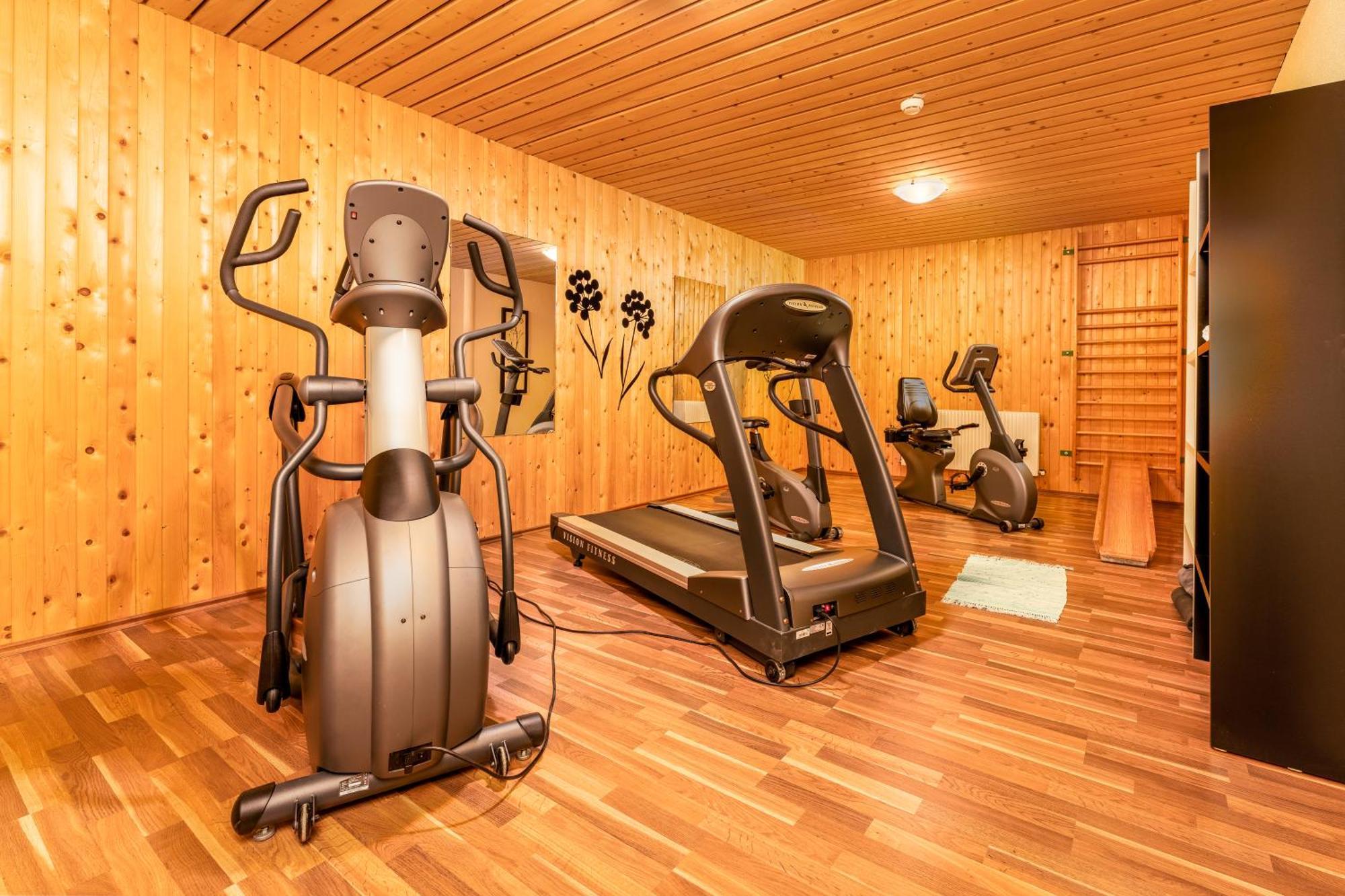 היינצנברג Alpen Wohlfuehlhotel Doerflwirt מראה חיצוני תמונה