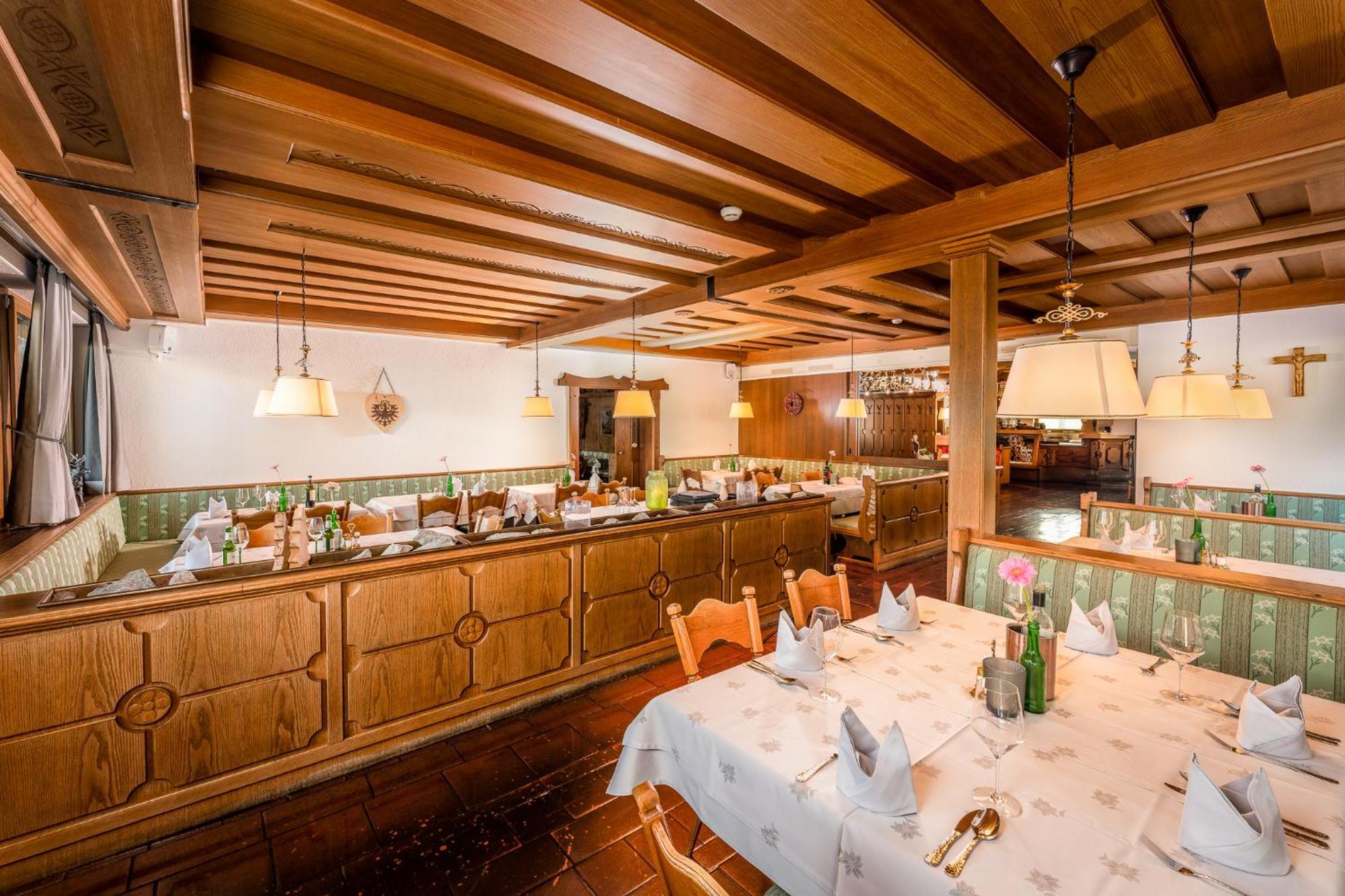 היינצנברג Alpen Wohlfuehlhotel Doerflwirt מראה חיצוני תמונה
