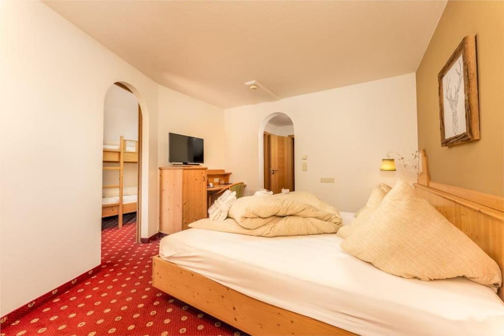 היינצנברג Alpen Wohlfuehlhotel Doerflwirt מראה חיצוני תמונה